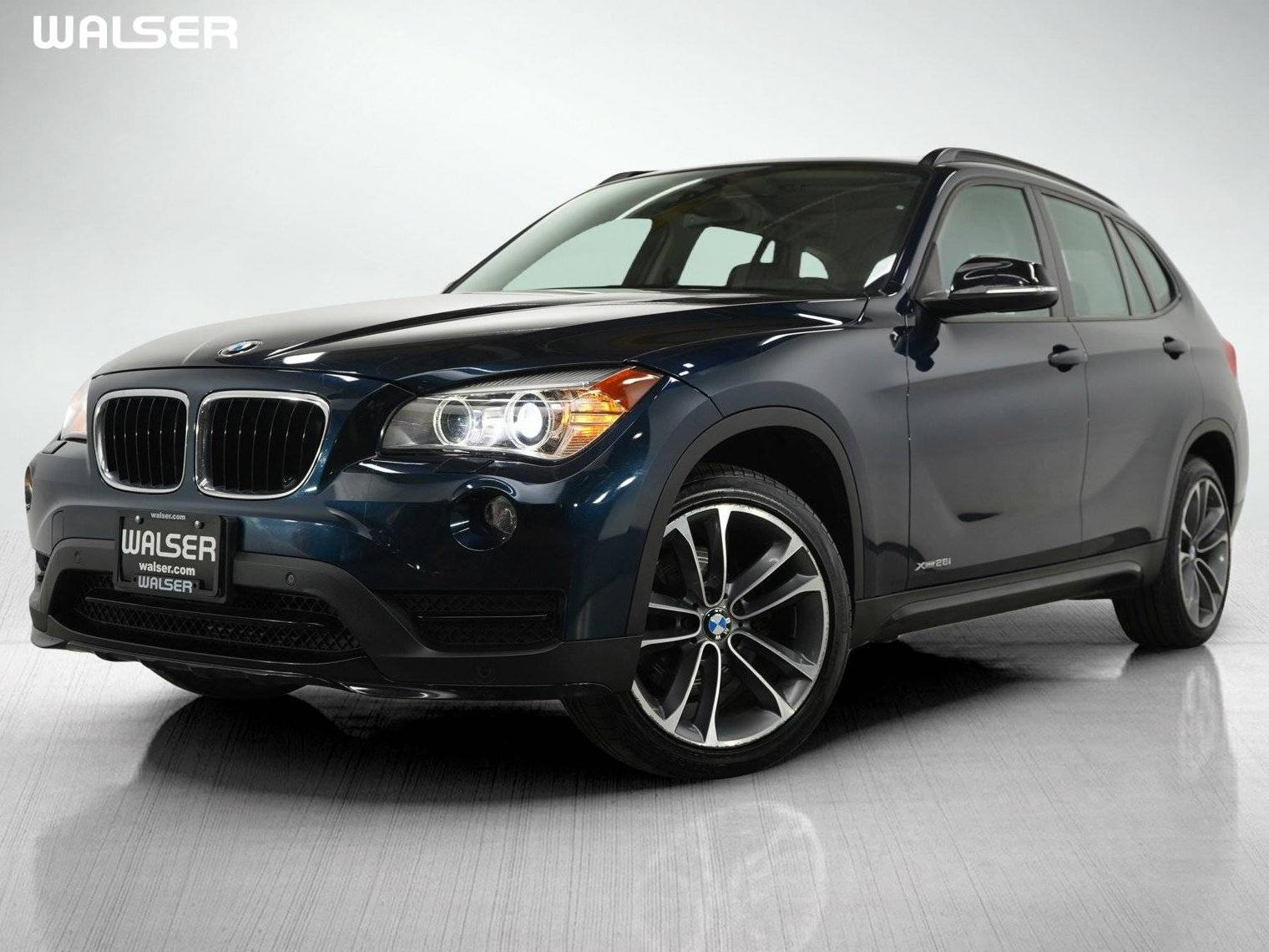 BMW X1 2015 WBAVL1C5XFVY38510 image