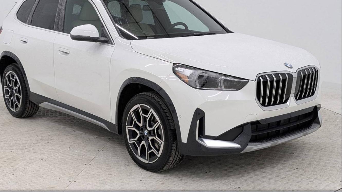 BMW X1 2025 WBX73EF04S5188797 image