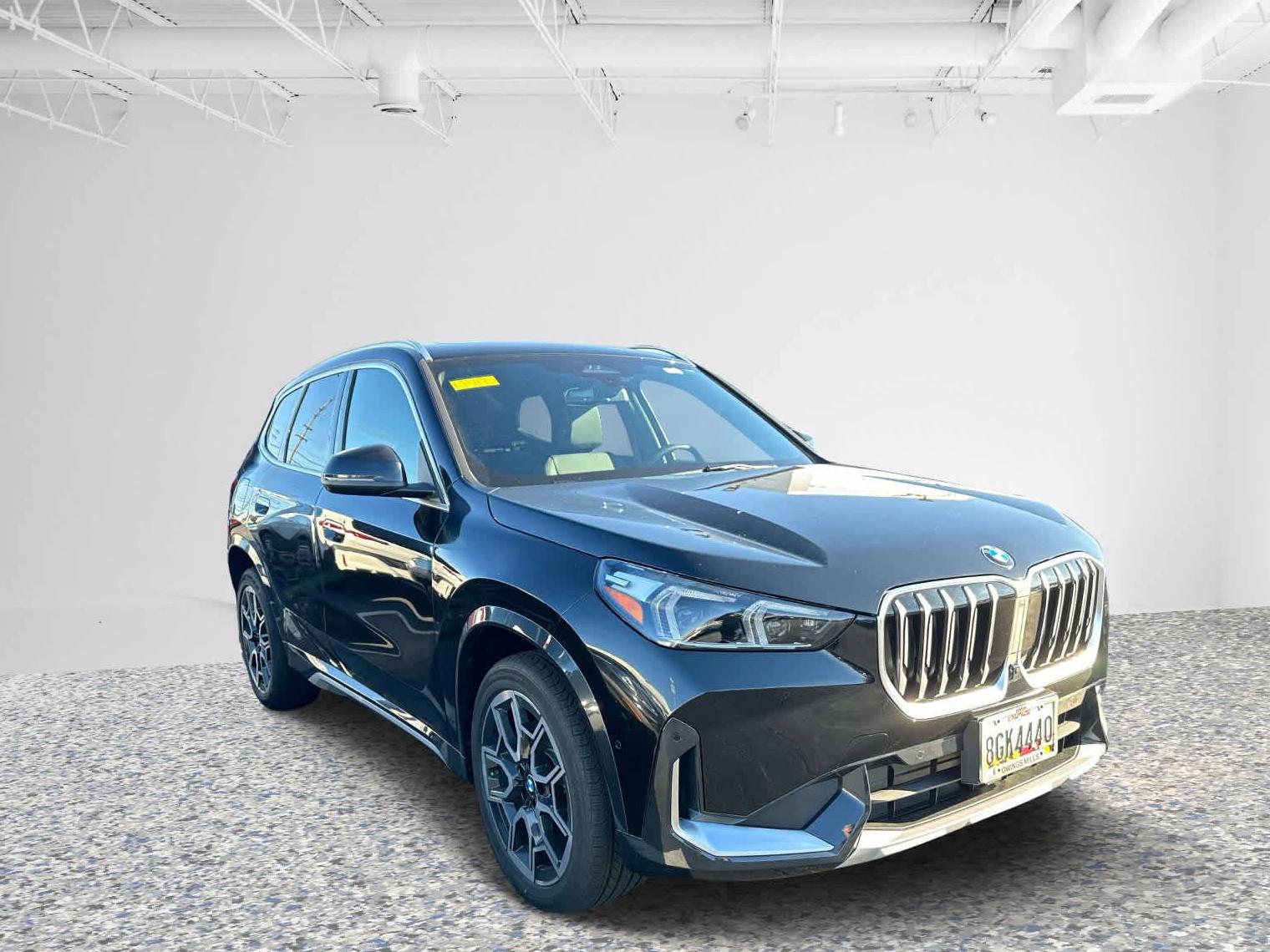 BMW X1 2025 WBX73EF02S5151957 image