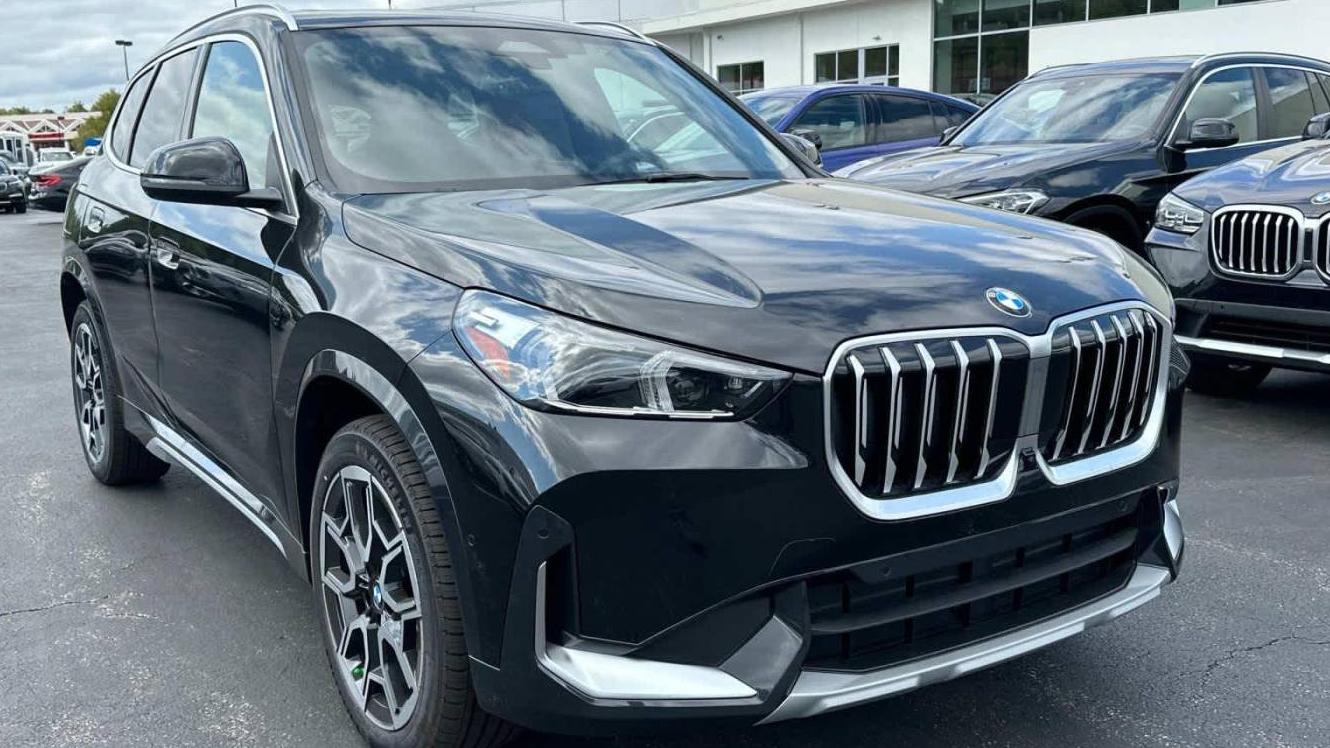 BMW X1 2025 WBX73EF08S5033749 image