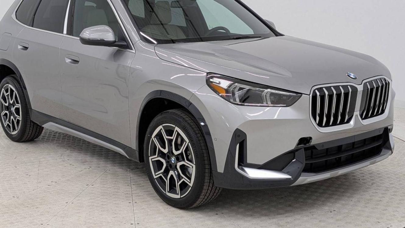 BMW X1 2025 WBX73EF0XS5174354 image