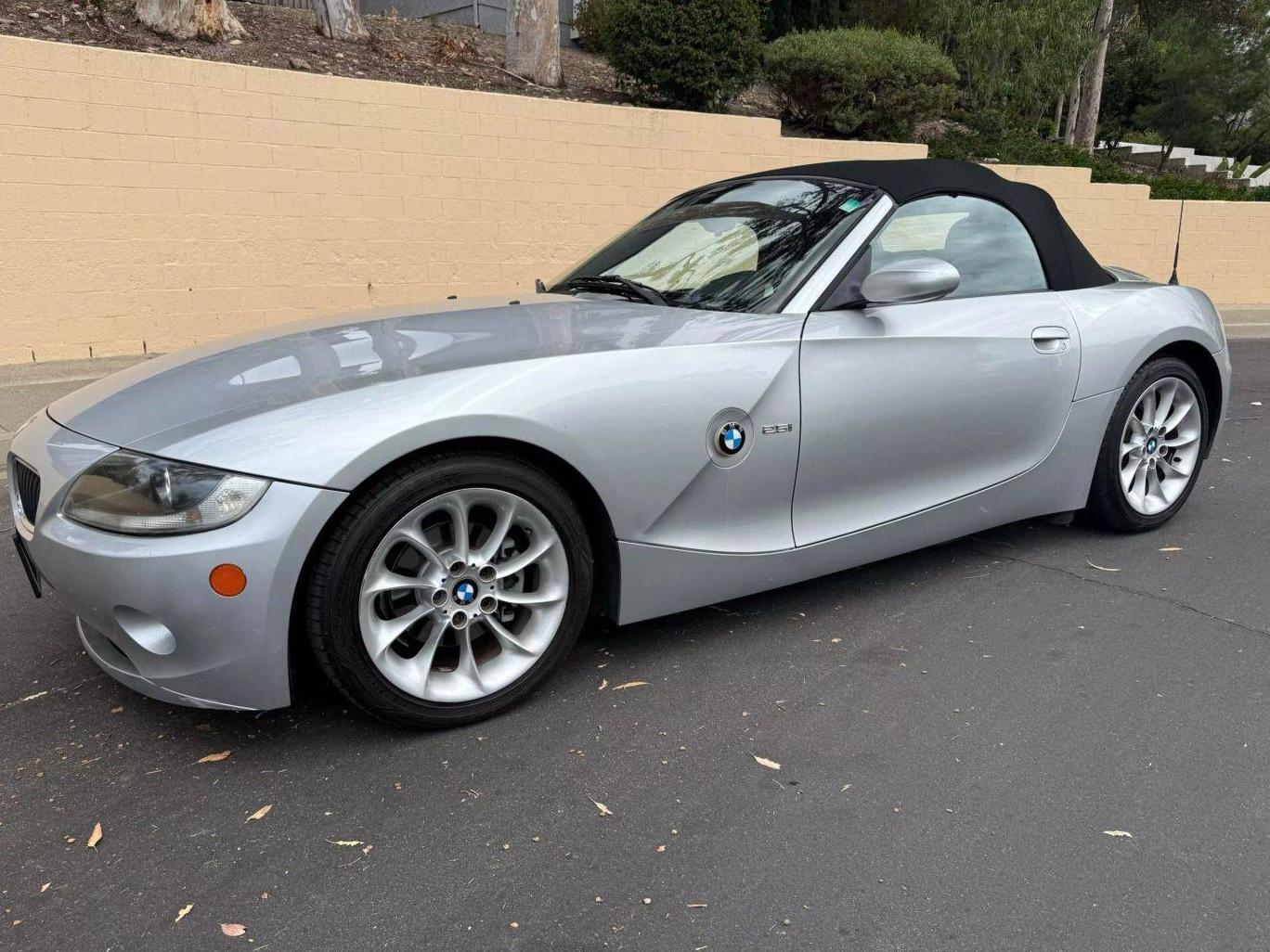 BMW Z4 2005 4USBT33575LS54927 image