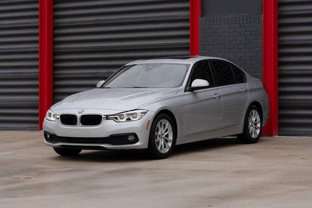 BMW 320I 2018 WBA8E1G52JNU90616 image