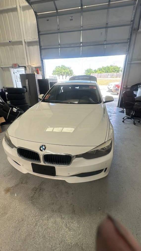 BMW 320I 2014 WBA3C3G58ENS72259 image