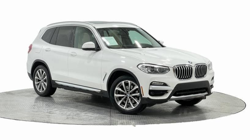 BMW X3 2019 5UXTR9C50KLR09726 image