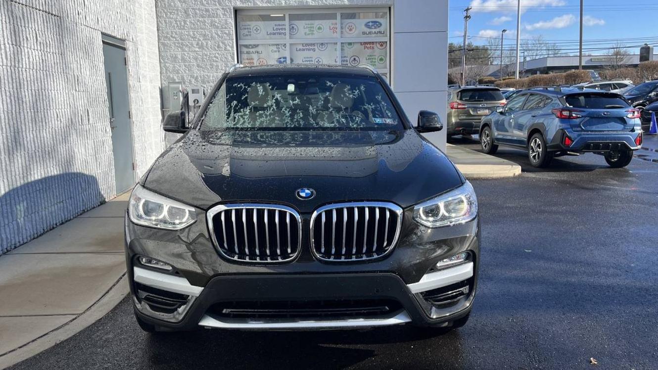 BMW X3 2019 5UXTR9C5XKLR05912 image