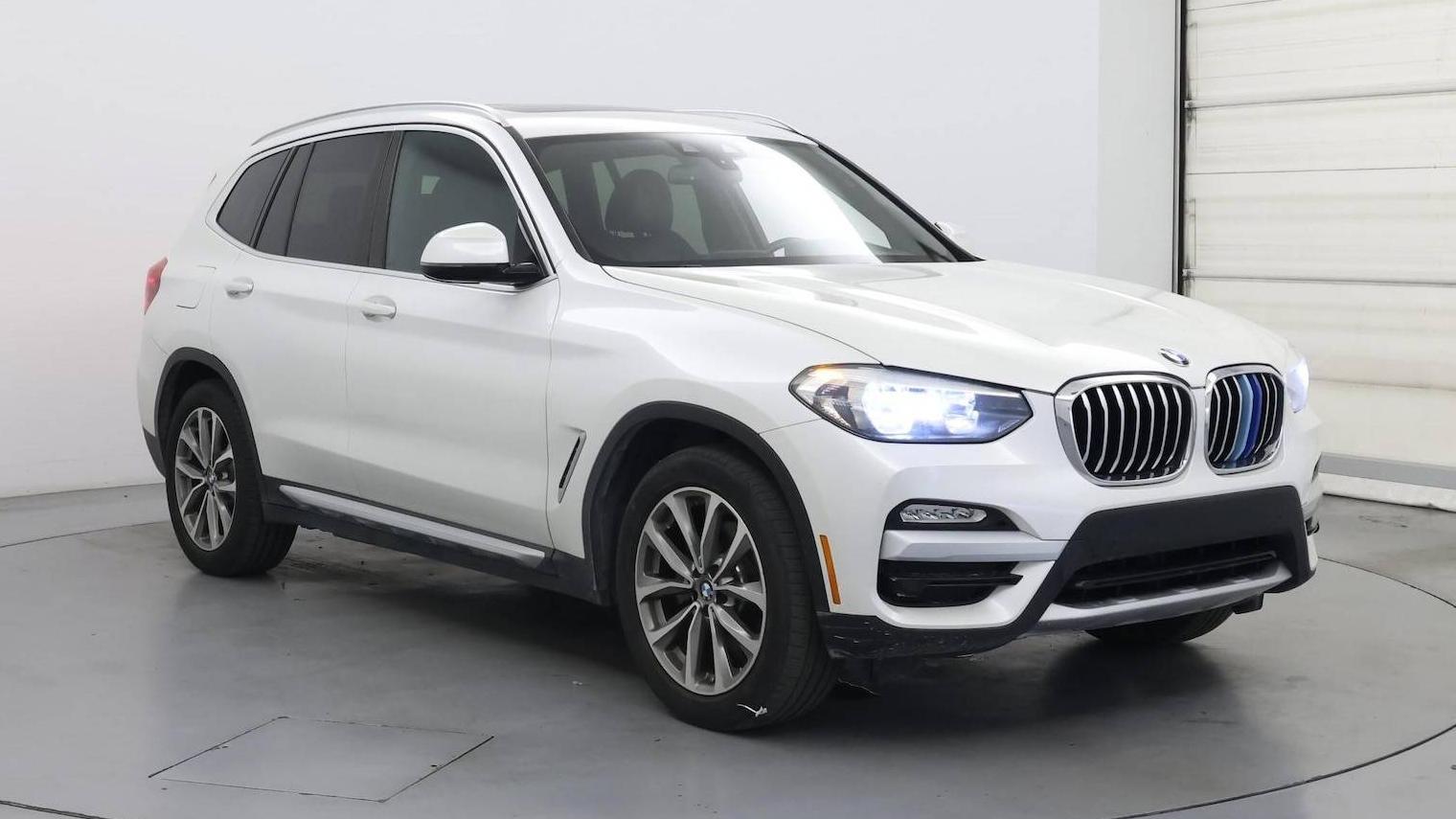 BMW X3 2019 5UXTR7C5XKLF34659 image