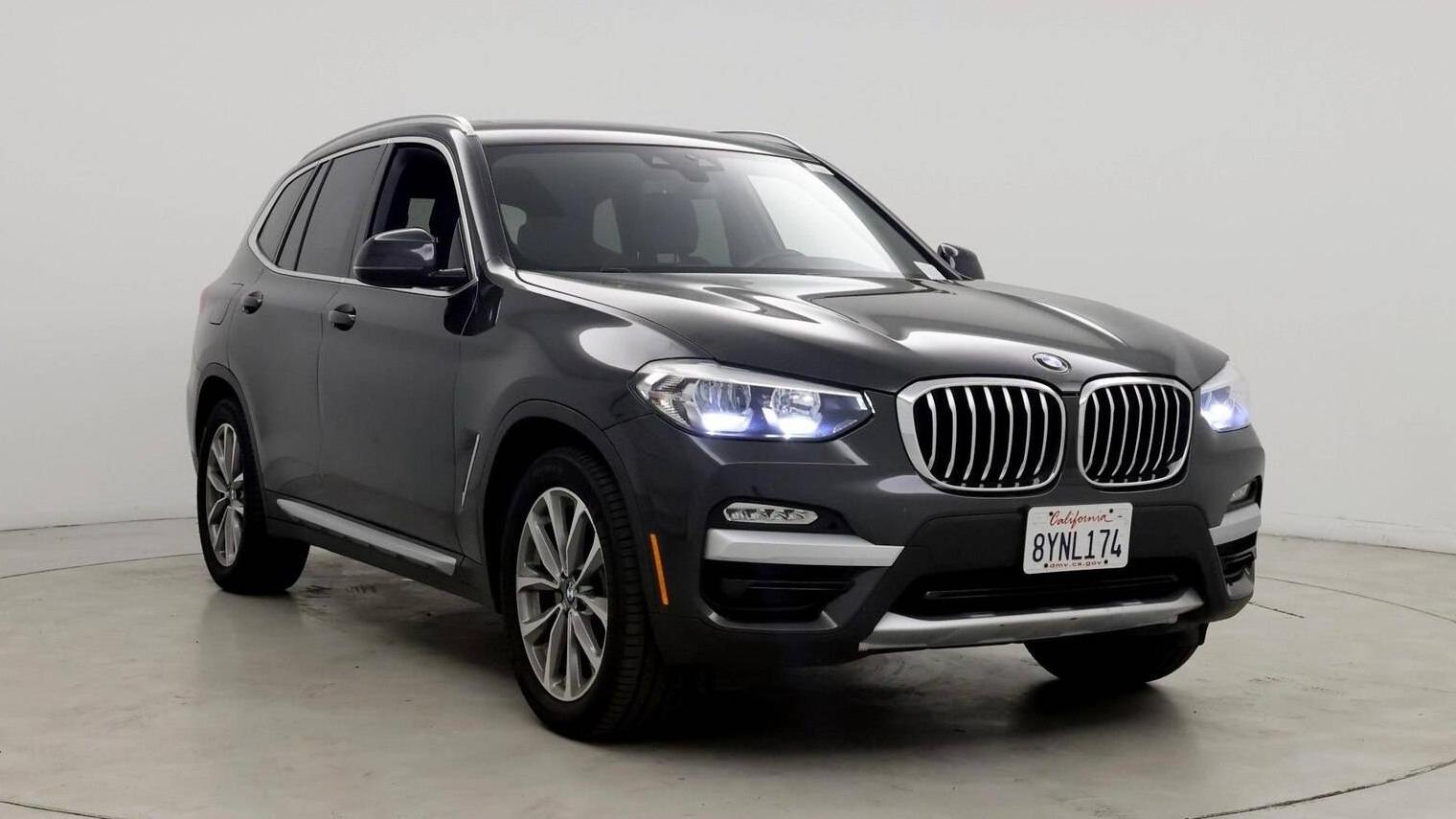 BMW X3 2019 5UXTR9C5XKLD92454 image