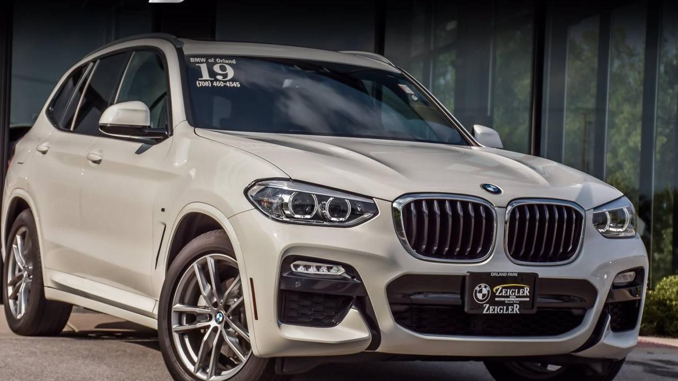 BMW X3 2019 5UXTR9C56KLE15048 image