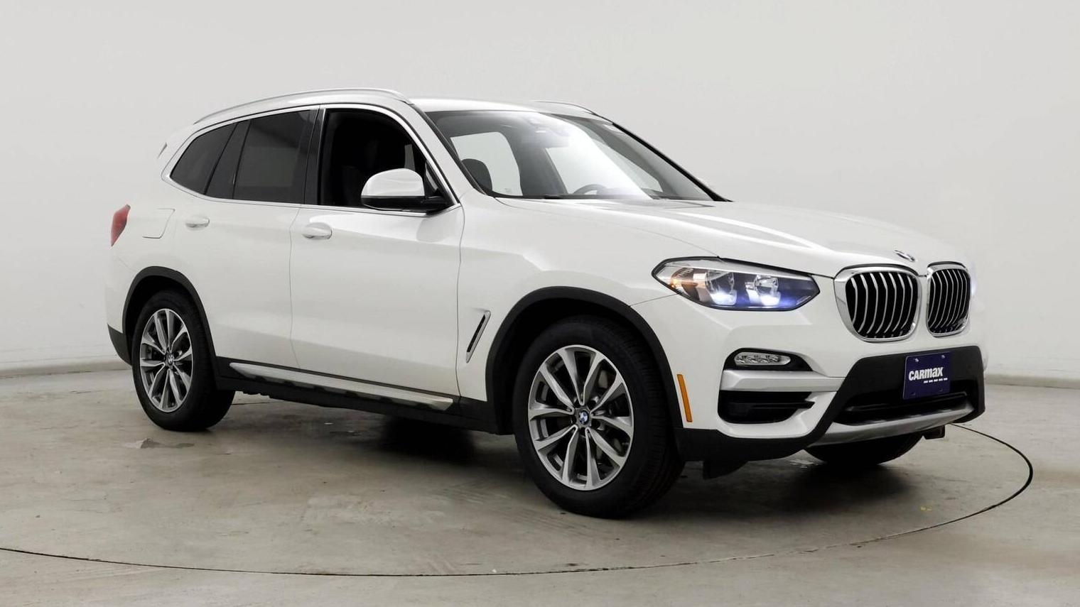 BMW X3 2019 5UXTR7C56KLF28244 image