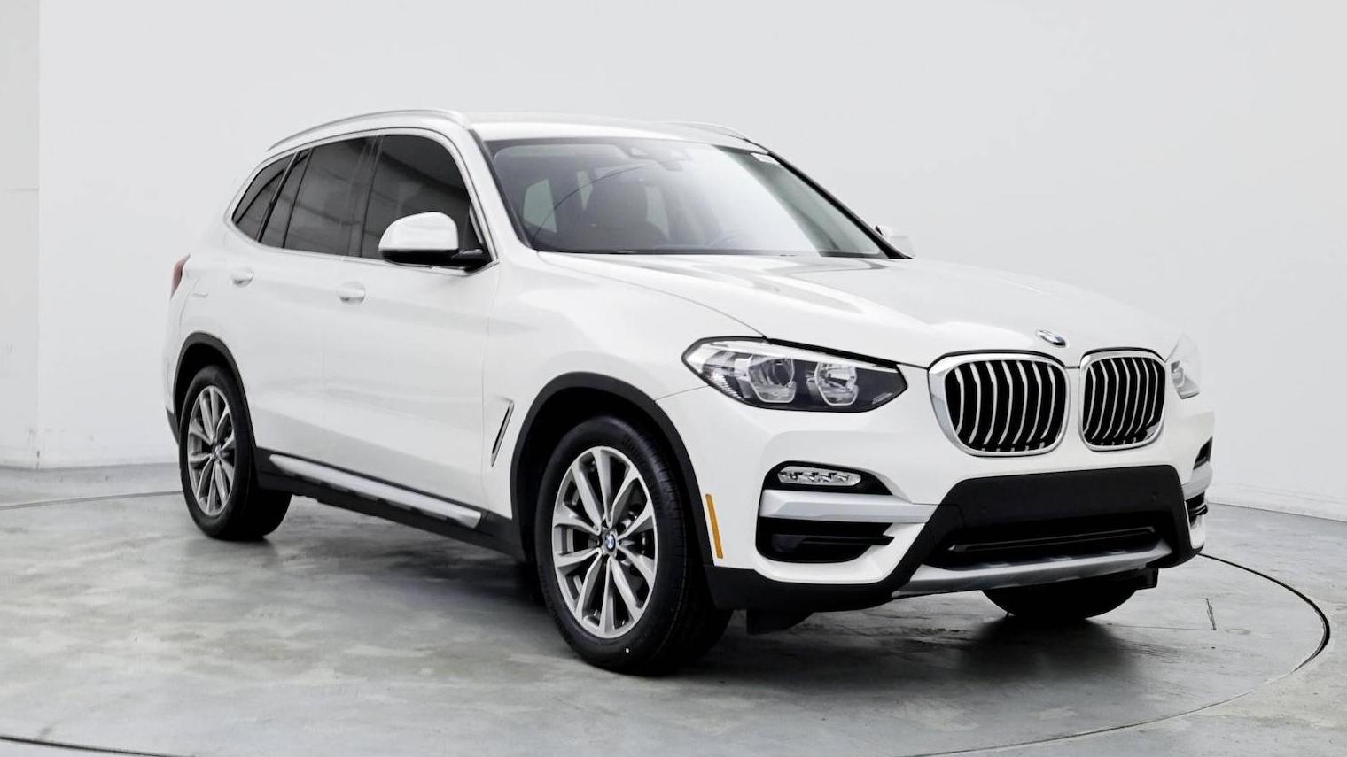 BMW X3 2019 5UXTR7C53KLF35054 image