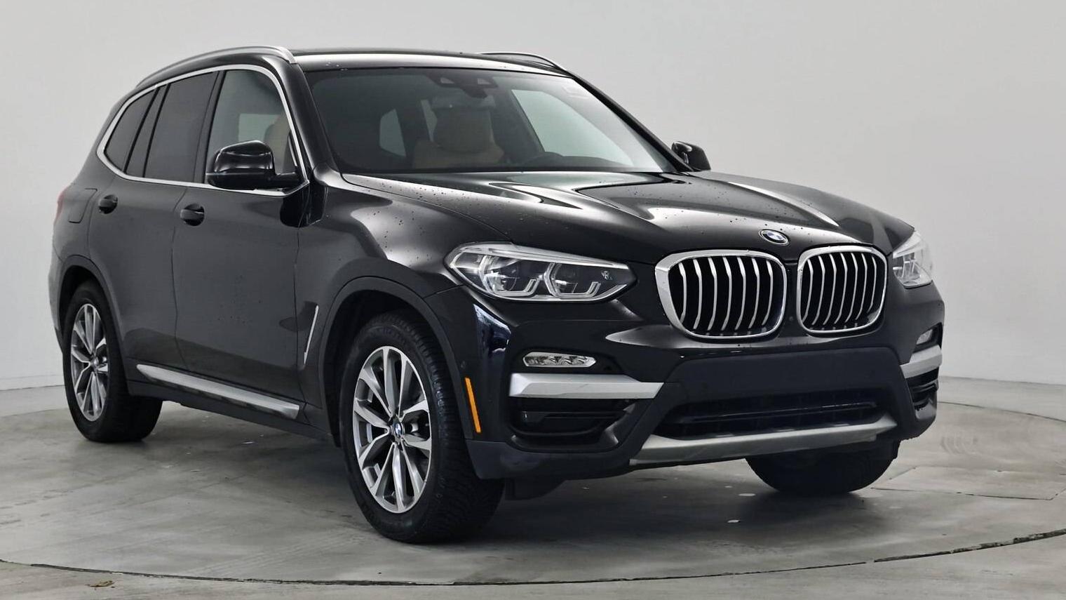 BMW X3 2019 5UXTR9C51KLD93685 image