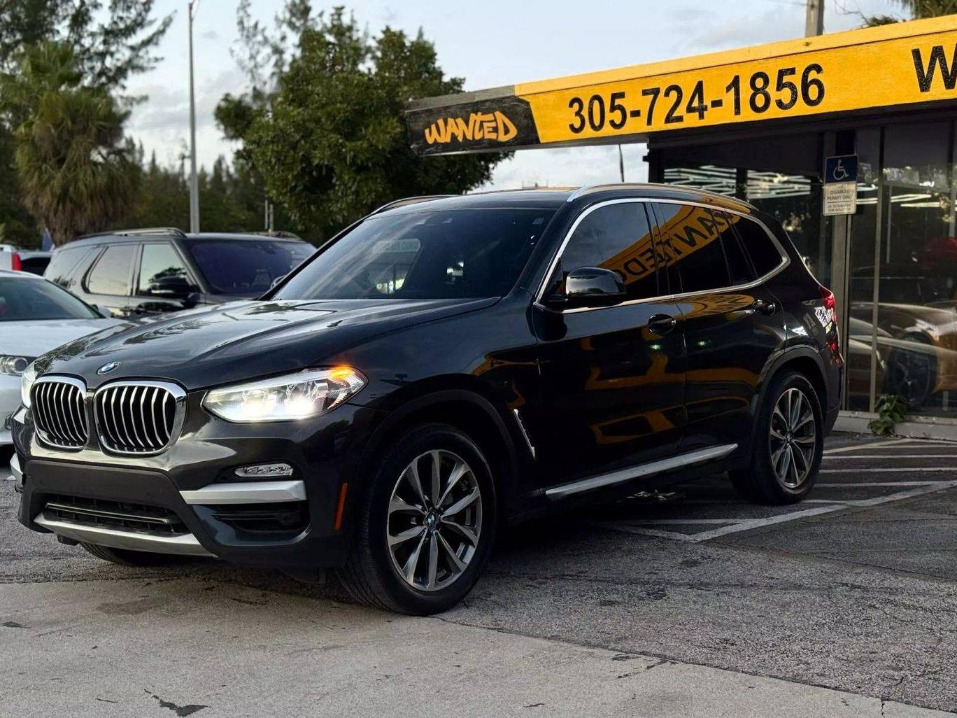 BMW X3 2019 5UXTR9C56KLD93438 image