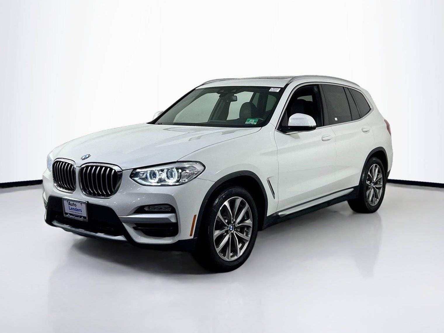 BMW X3 2019 5UXTR9C54KLR08952 image