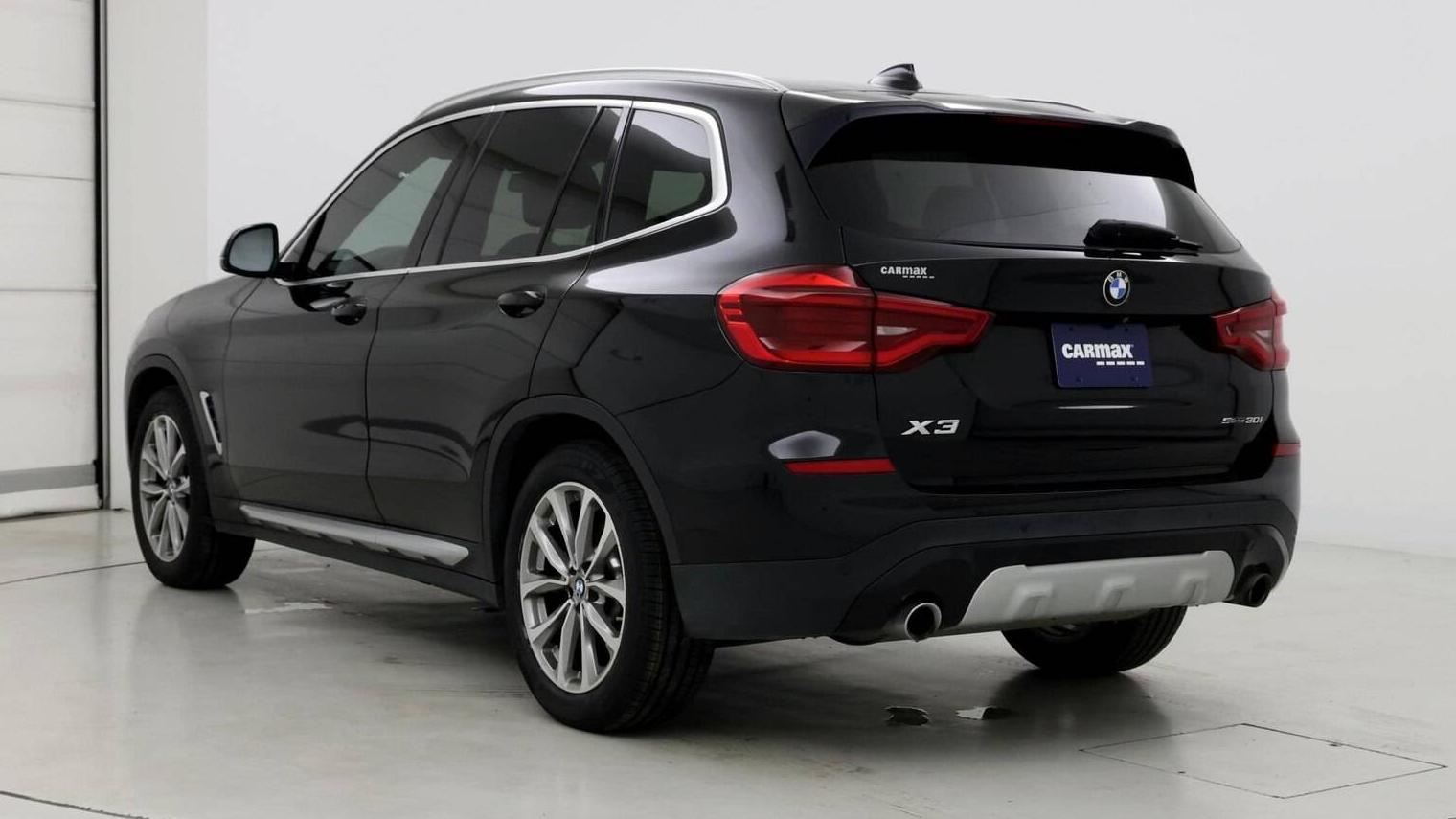 BMW X3 2019 5UXTR7C55KLR52317 image