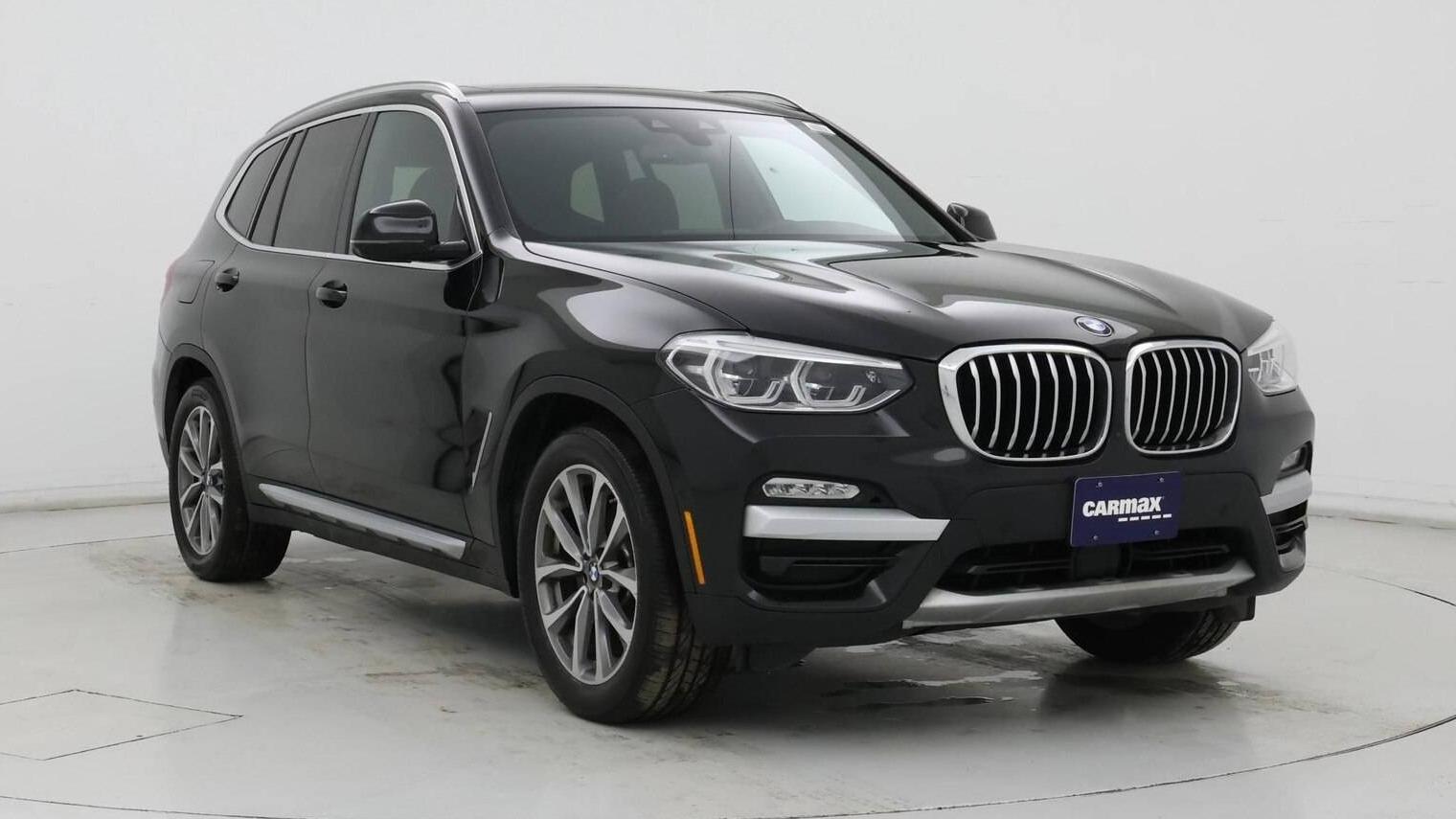 BMW X3 2019 5UXTR9C50KLR04977 image