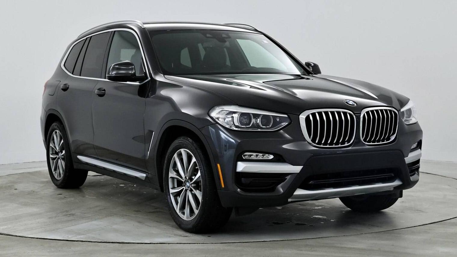 BMW X3 2019 5UXTR7C51KLF26756 image