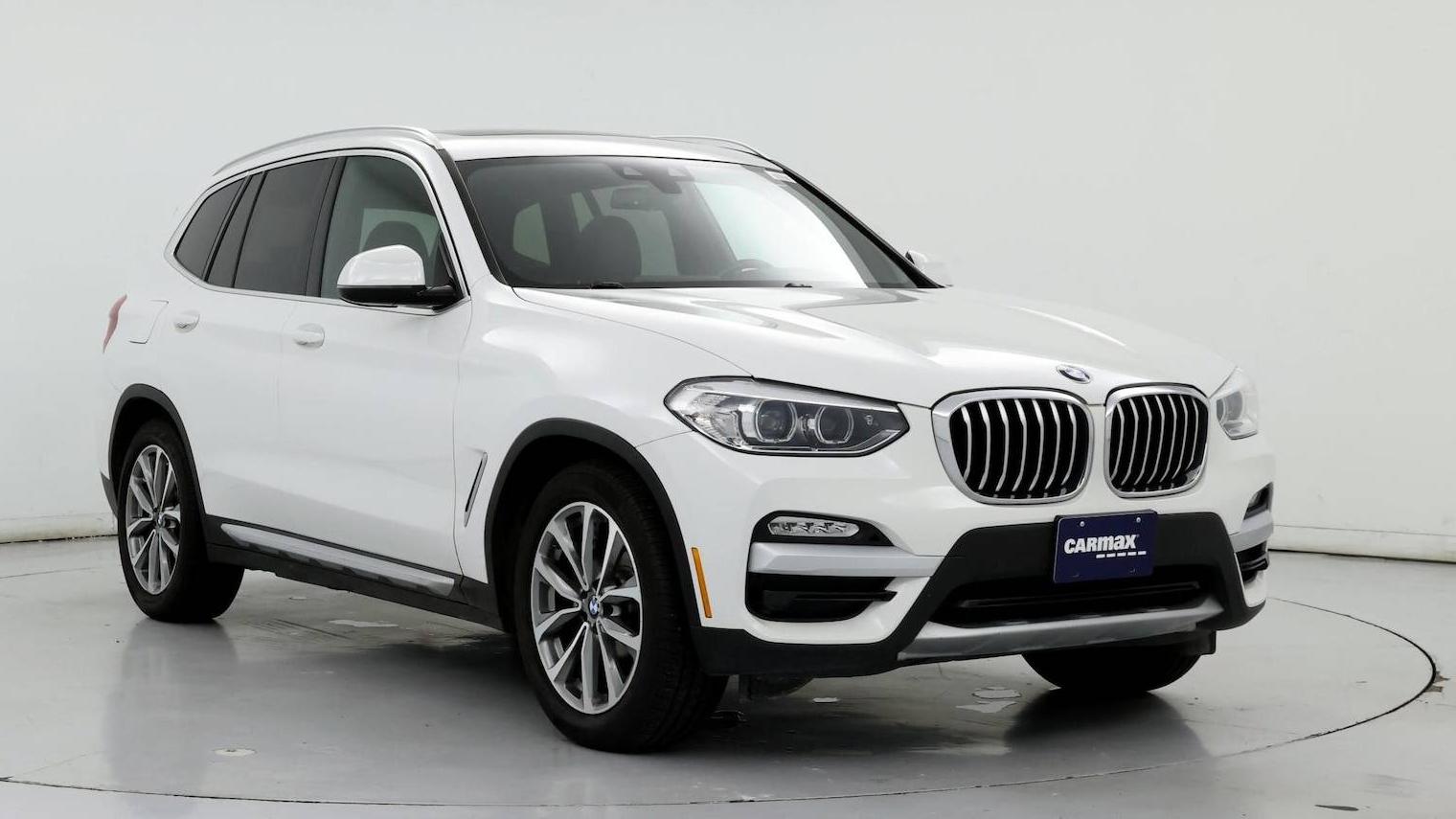 BMW X3 2019 5UXTR7C56KLA48415 image