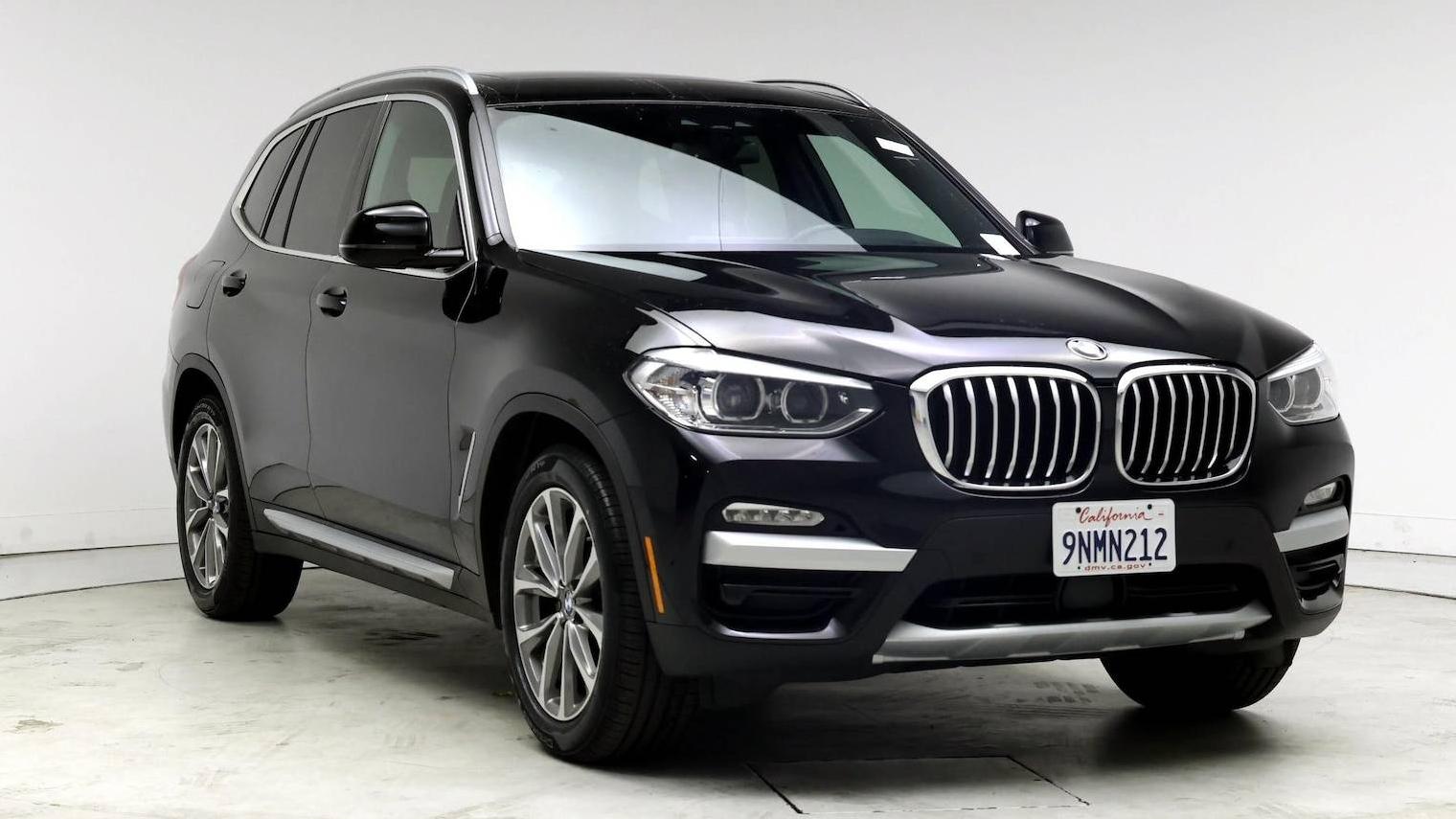 BMW X3 2019 5UXTR9C51KLR10545 image