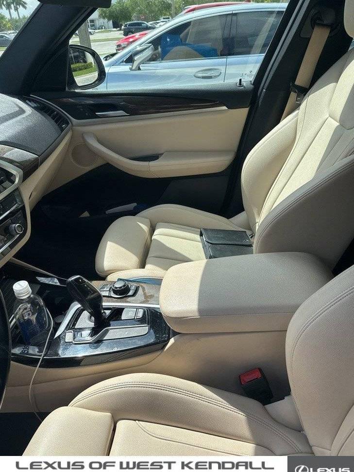 BMW X3 2019 5UXTR7C58KLF32134 image