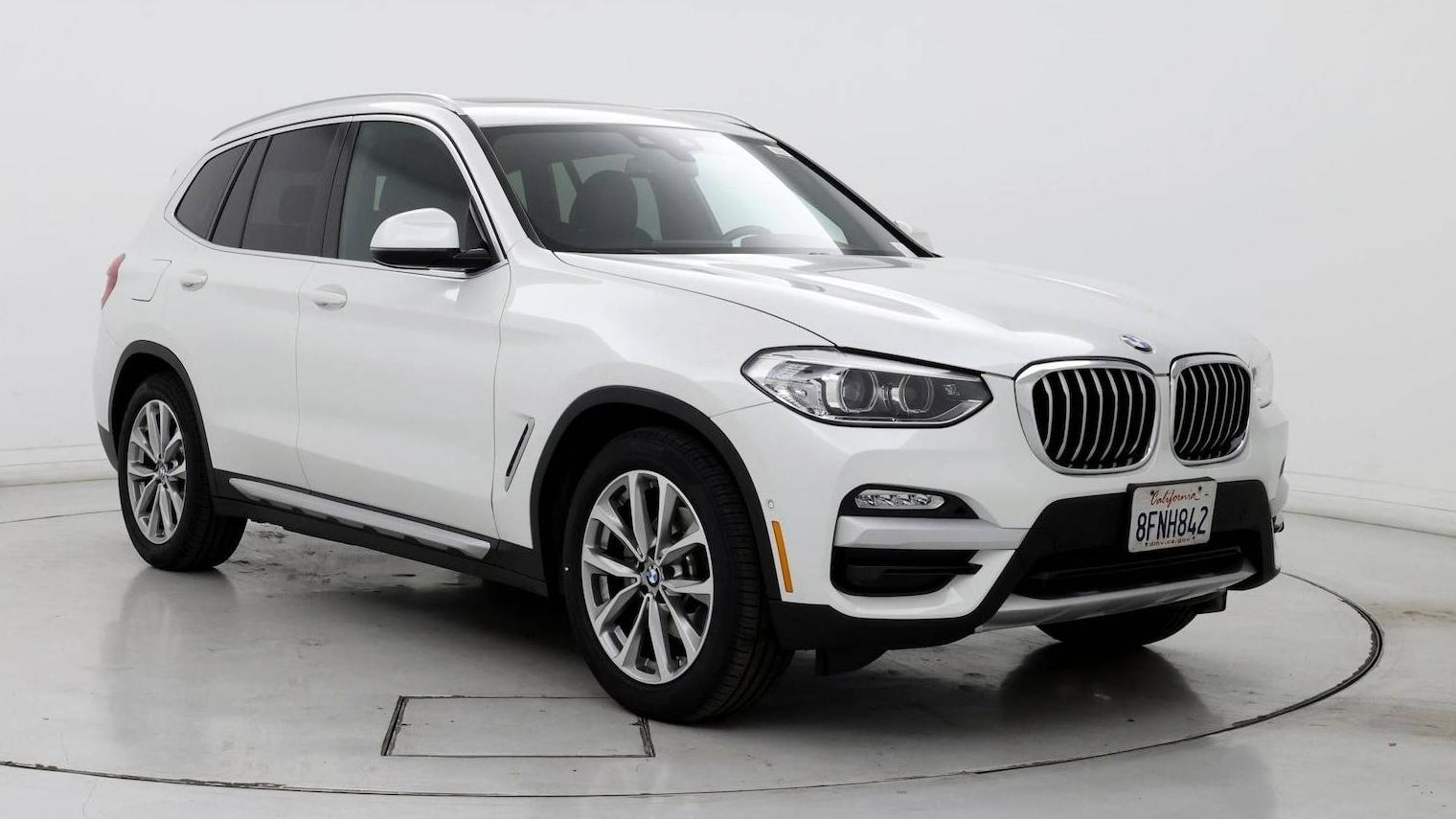 BMW X3 2019 5UXTR7C51KLE98098 image