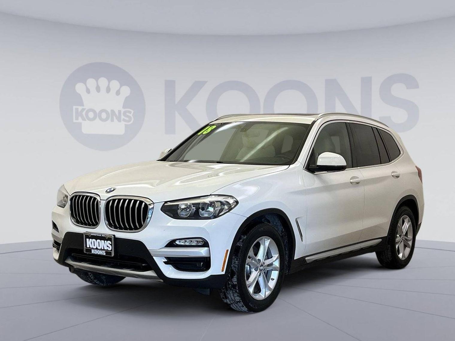 BMW X3 2018 5UXTR9C53JLD73047 image