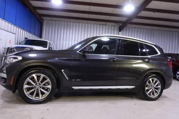 BMW X3 2018 5UXTR9C50JLC77523 image