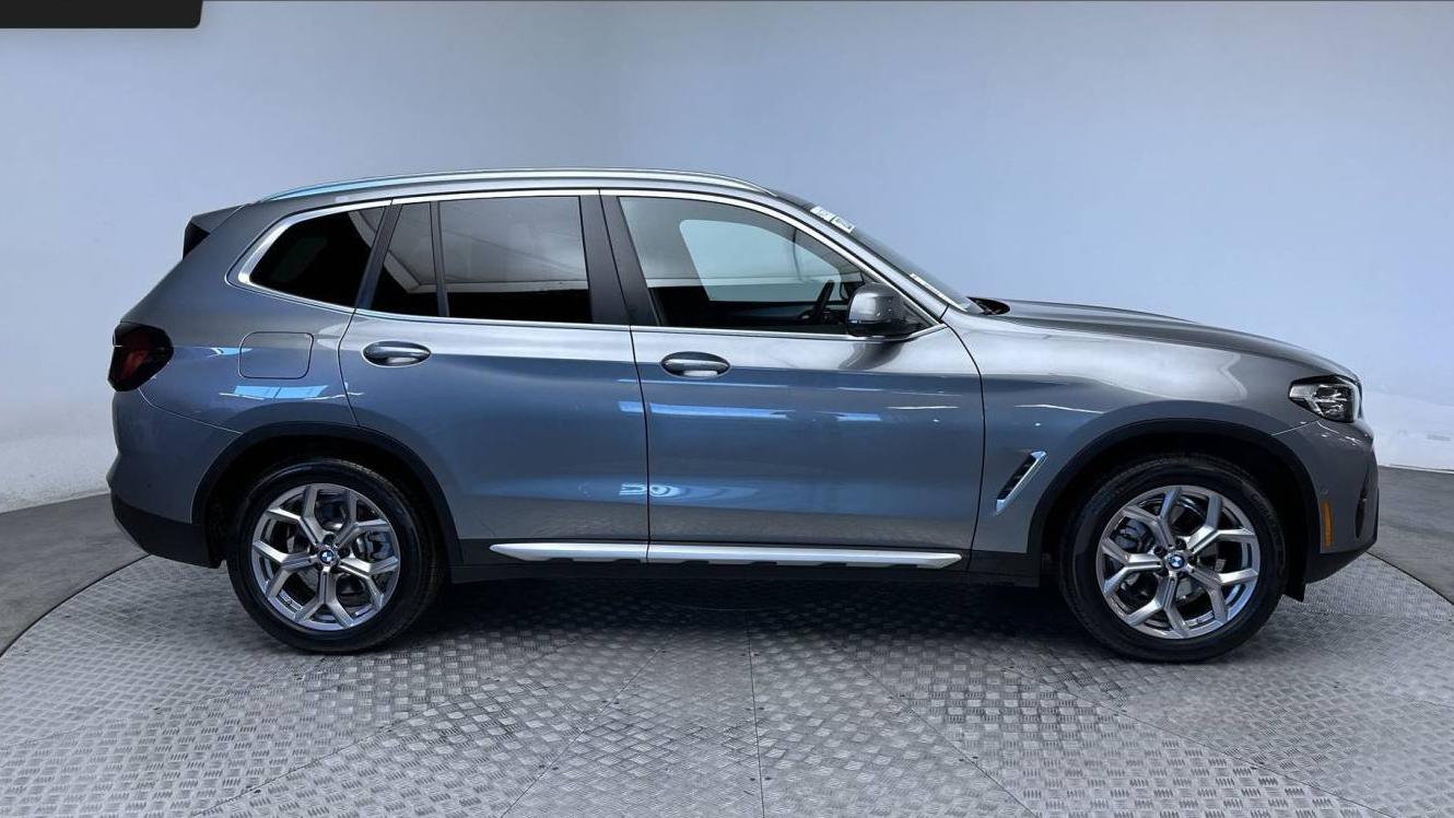 BMW X3 2024 5UX53DP03R9U63252 image