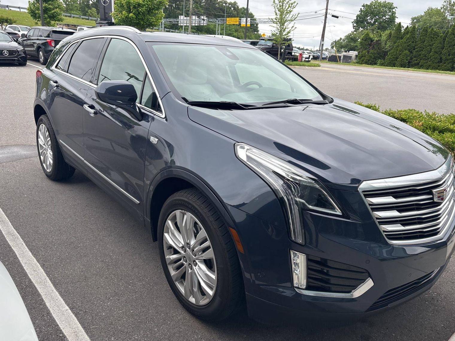 CADILLAC XT5 2018 1GYKNERS0JZ177943 image