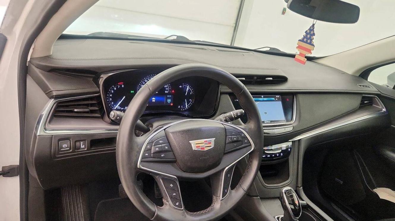 CADILLAC XT5 2017 1GYKNCRS4HZ243232 image