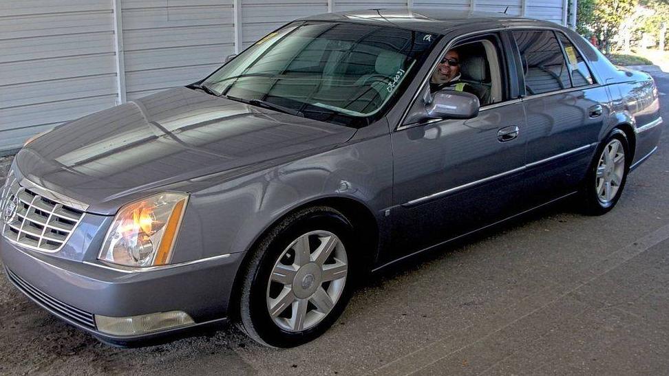 CADILLAC DTS 2007 1G6KD57Y87U130572 image