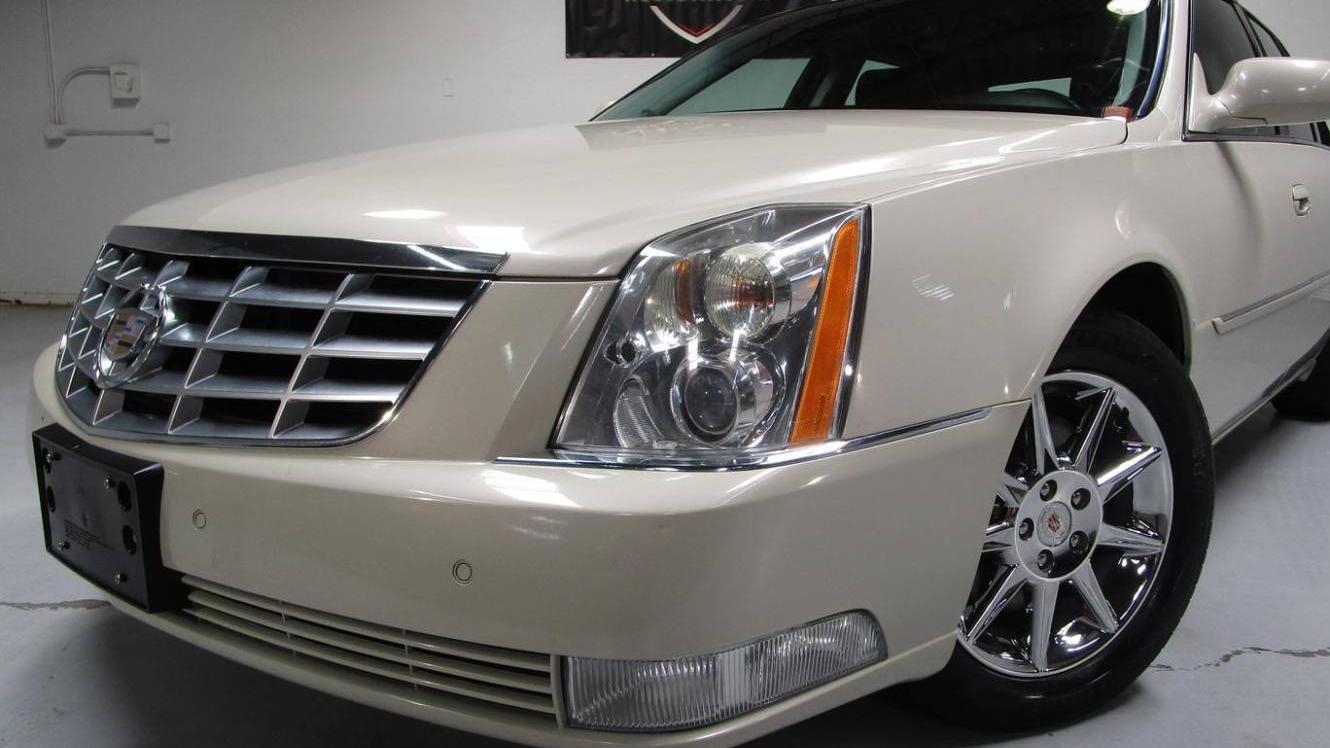 CADILLAC DTS 2011 1G6KD5E61BU128723 image